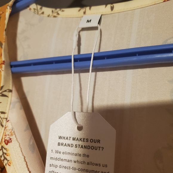 Dancing Daisies Printed Mini Dress 💛 Size medium - Picture 3 of 5